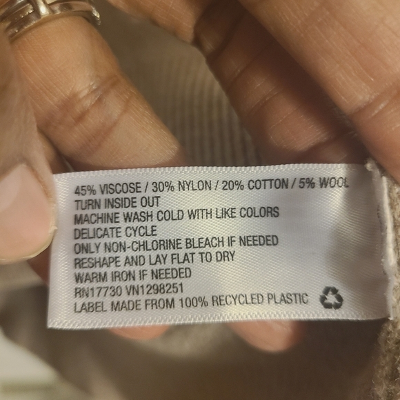 Universal Thread | Women's Beige Wool Blend Crewneck Sweater (Size XL) - Picture 4 of 11